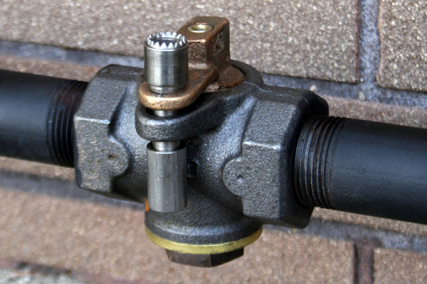 The use of a barrel lock and end cap is an effective means to secure wing style valves. Meets the requirements of D.O.T. 192.727 (d) for gas service disconnects.