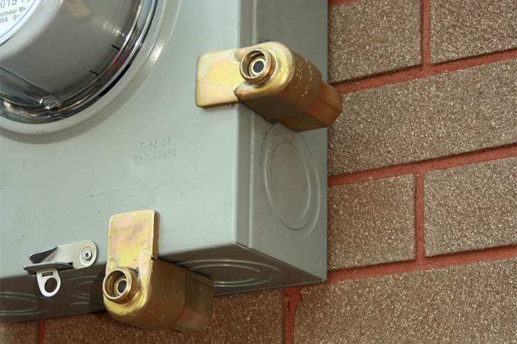 The Fort Knox can be installed on the bottom of the meter socket in addition to the standard side mount installation.