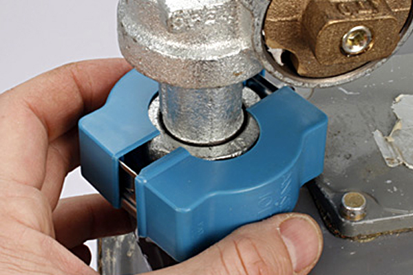 The Meter Swivel Nut Seal snaps together quickly, easily and securely.